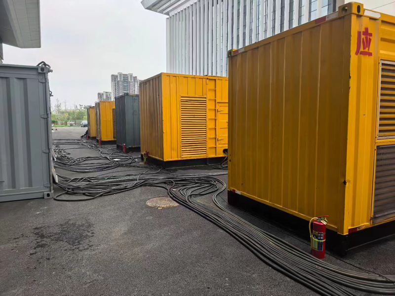 建邺不同季节柴油发电机组保养有哪些注意事项？